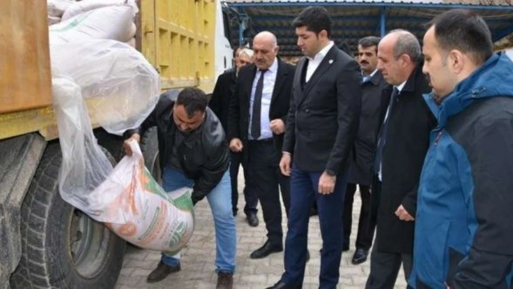 Doğanşehir'de çiftçilere tohum dağıtıldı