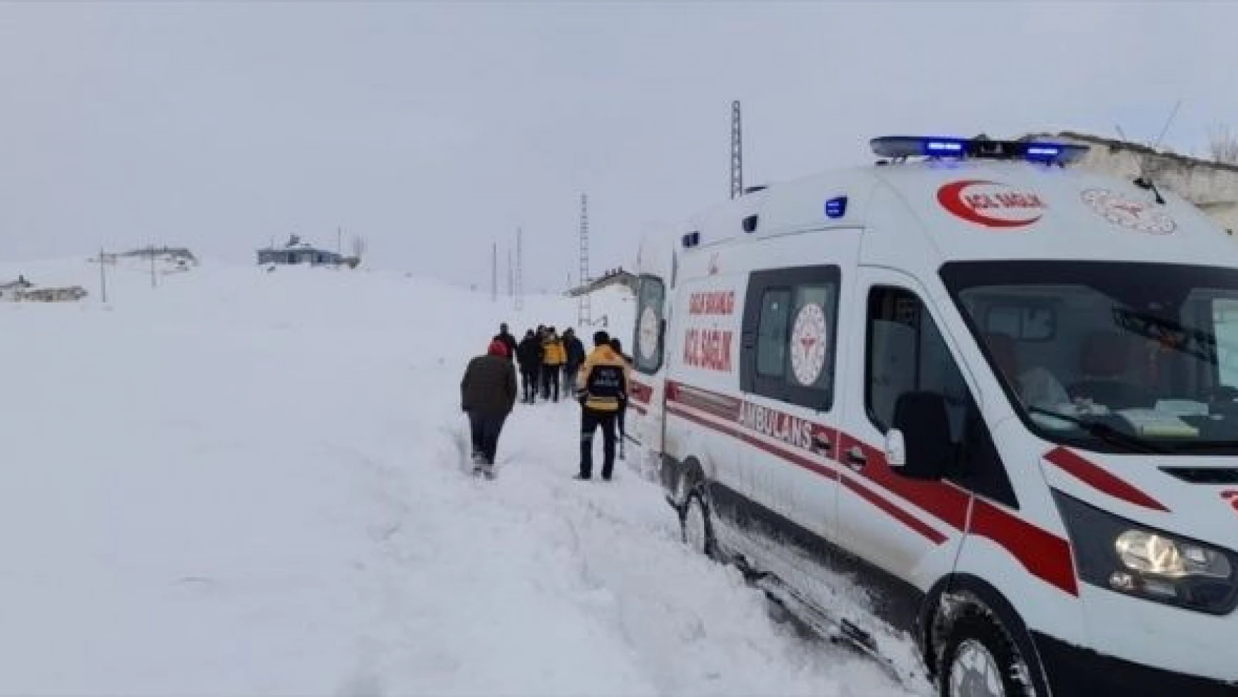 Doğu Anadolu'da hastalar yollarda kaldı