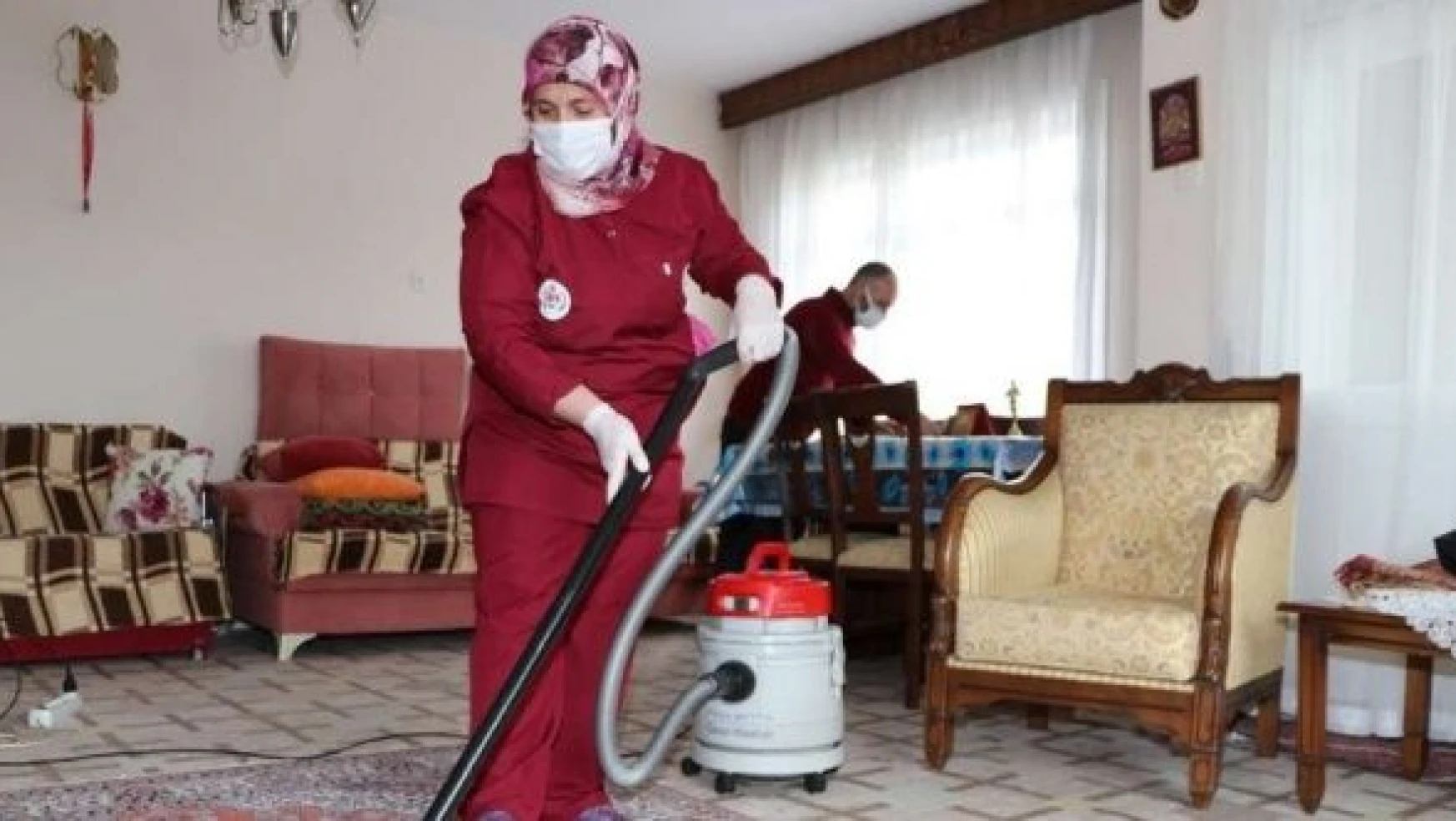 Erzurum'da hizmet yaşlıların evine gidiyor