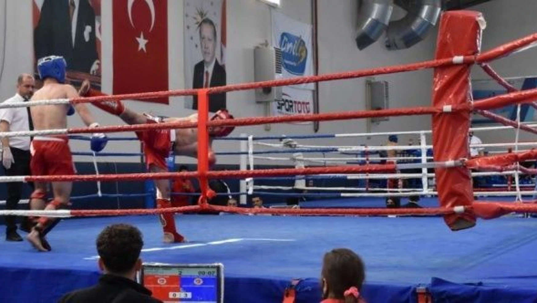 Erzurum'da ÜNİLİG Kick Boks Türkiye Şampiyonası başladı