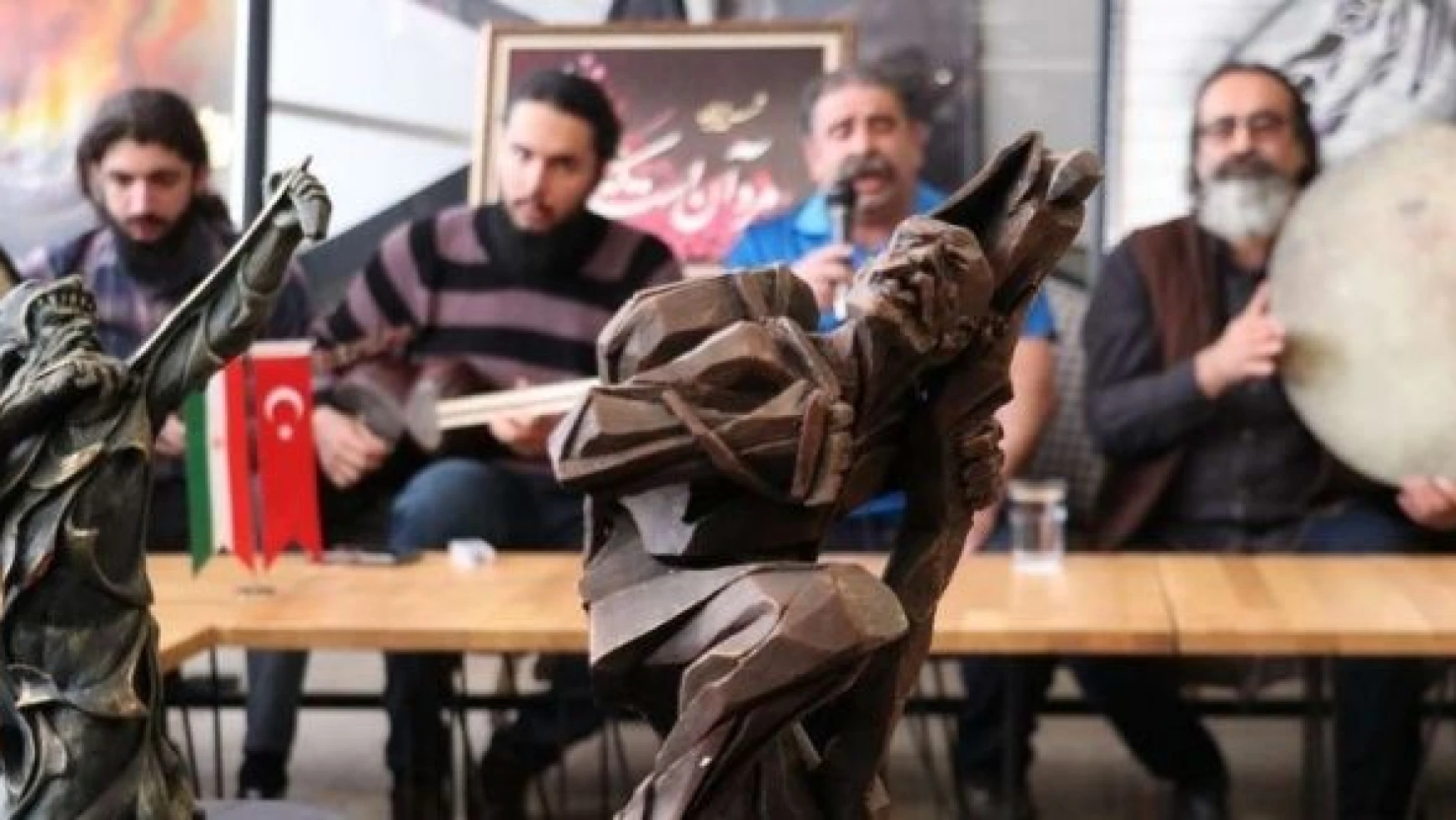 İranlı ressam ve heykeltıraşların eserleri Erzurum'da sergilendi