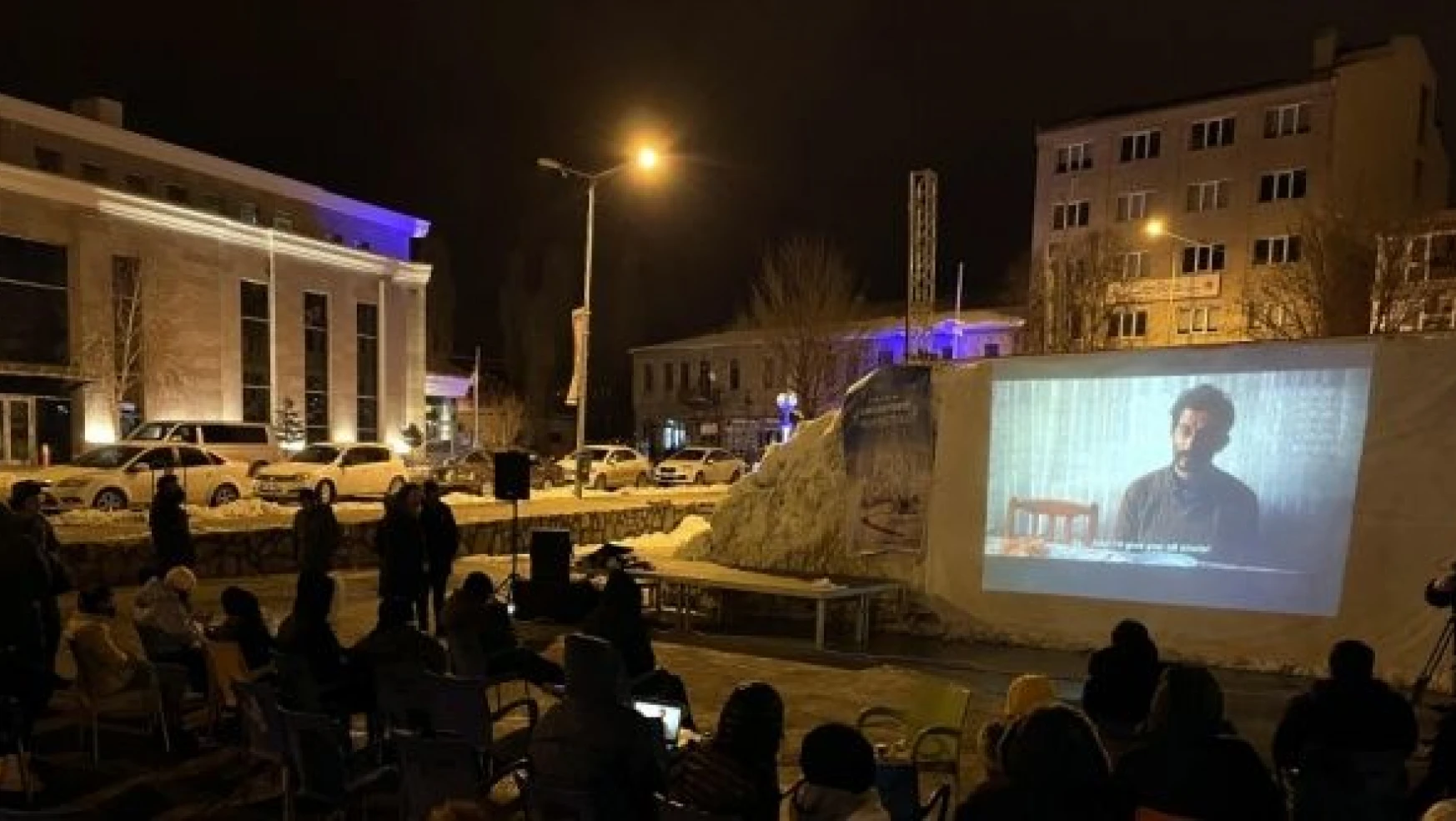 Ardahan'da kardan beyaz perdede film festivali!