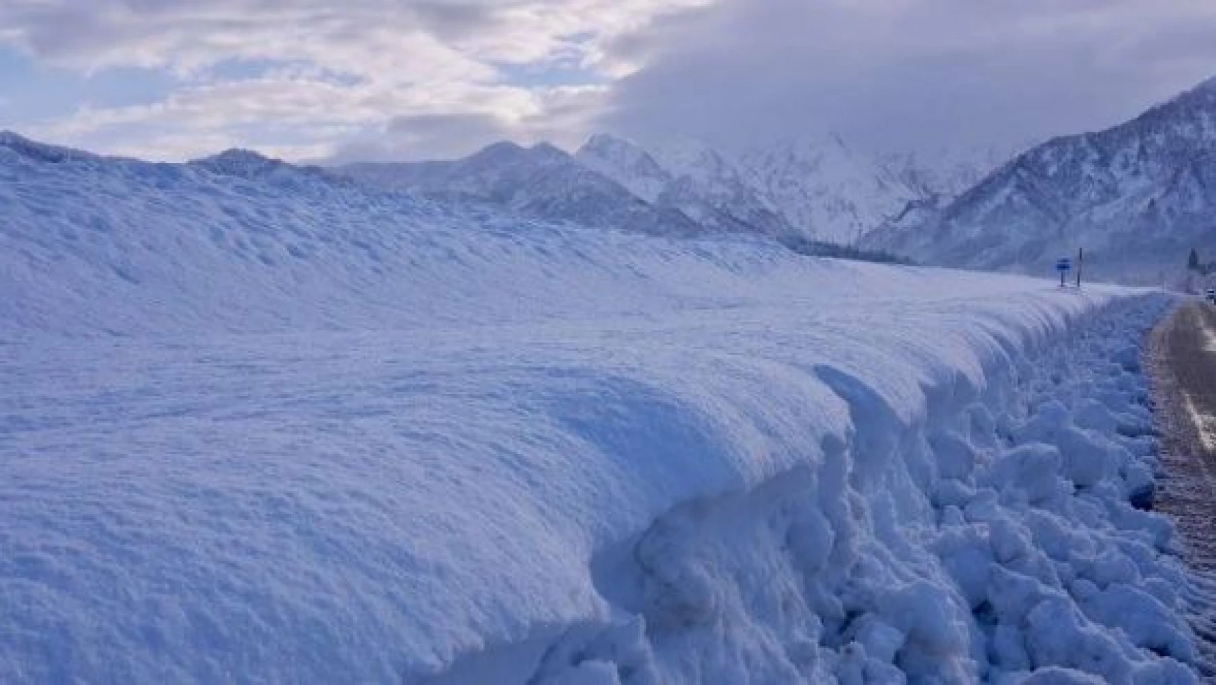 Kars'taki Ani Ören Yeri yolu ulaşıma kapatıldı