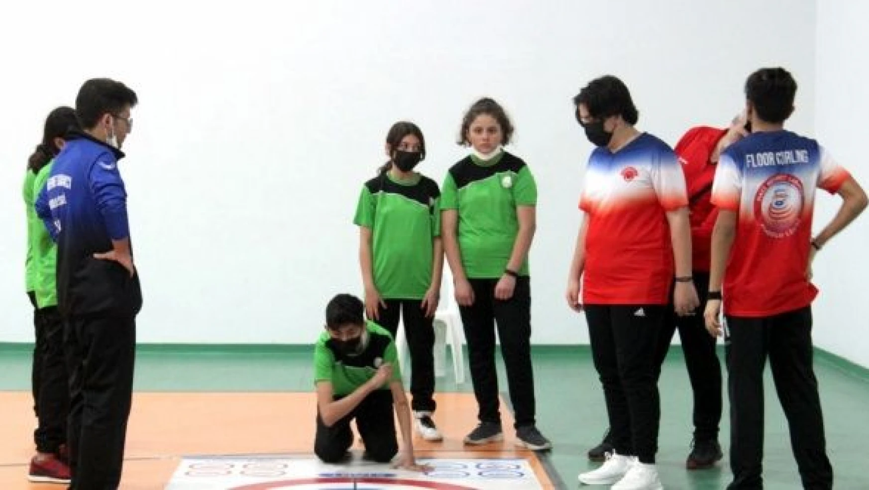 Malatya'da Okullar Arası Floor Curling Grup Şampiyonası başladı