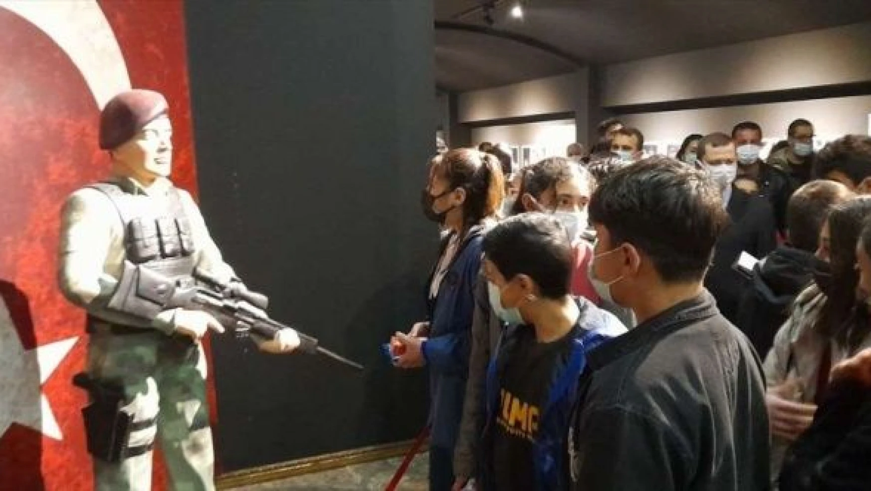 Malazgirt'te çocuklara yönelik müze gezisi ve film etkinliği düzenlendi