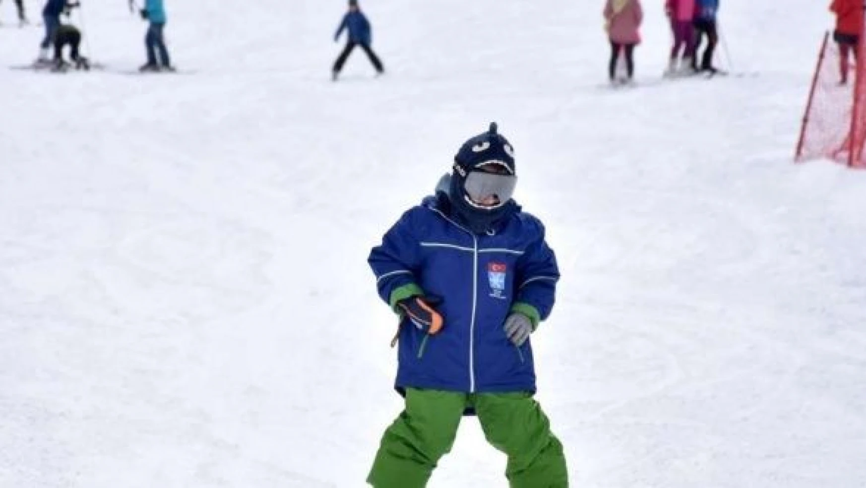Palandöken'de ilkbaharda kayak keyfi devam ediyor!