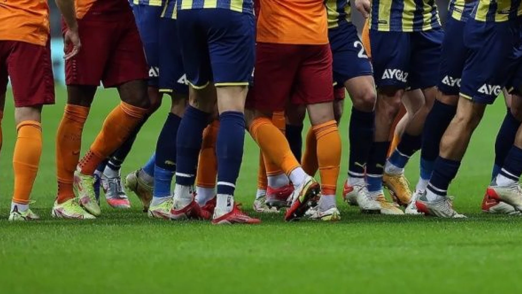 Fenerbahçe-Galatasaray derbisinde 11'ler belli oldu