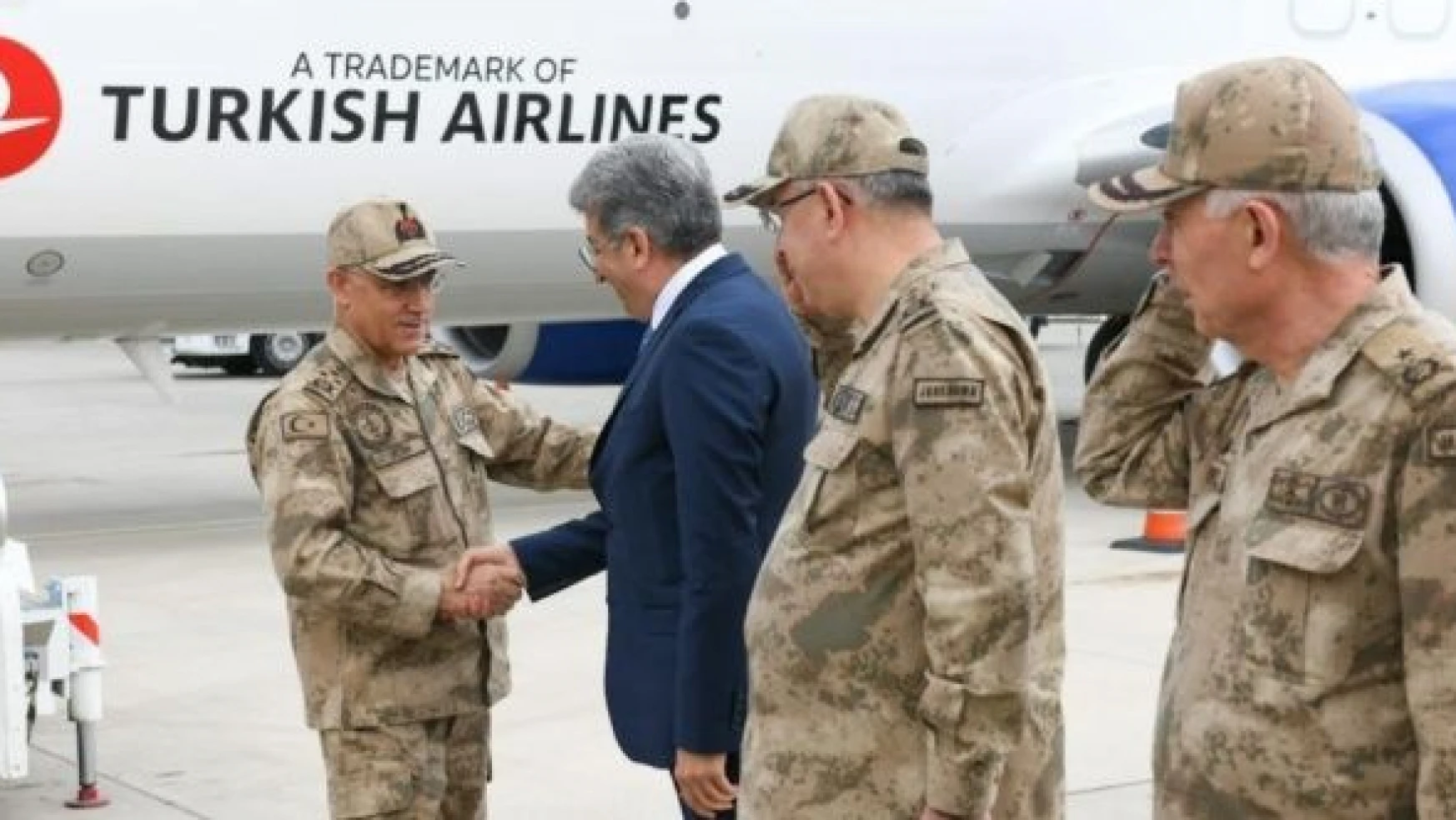 Jandarma Genel Komutanı Orgeneral Çetin'den Van çıkarması