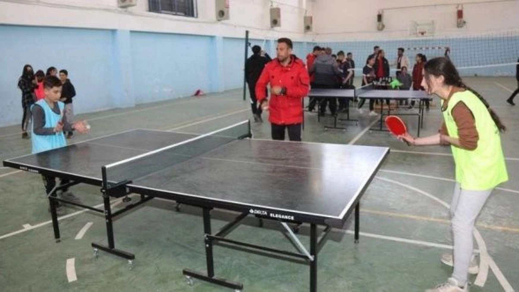 Ortaokullar arası masa tenisi turnuvası yapıldı