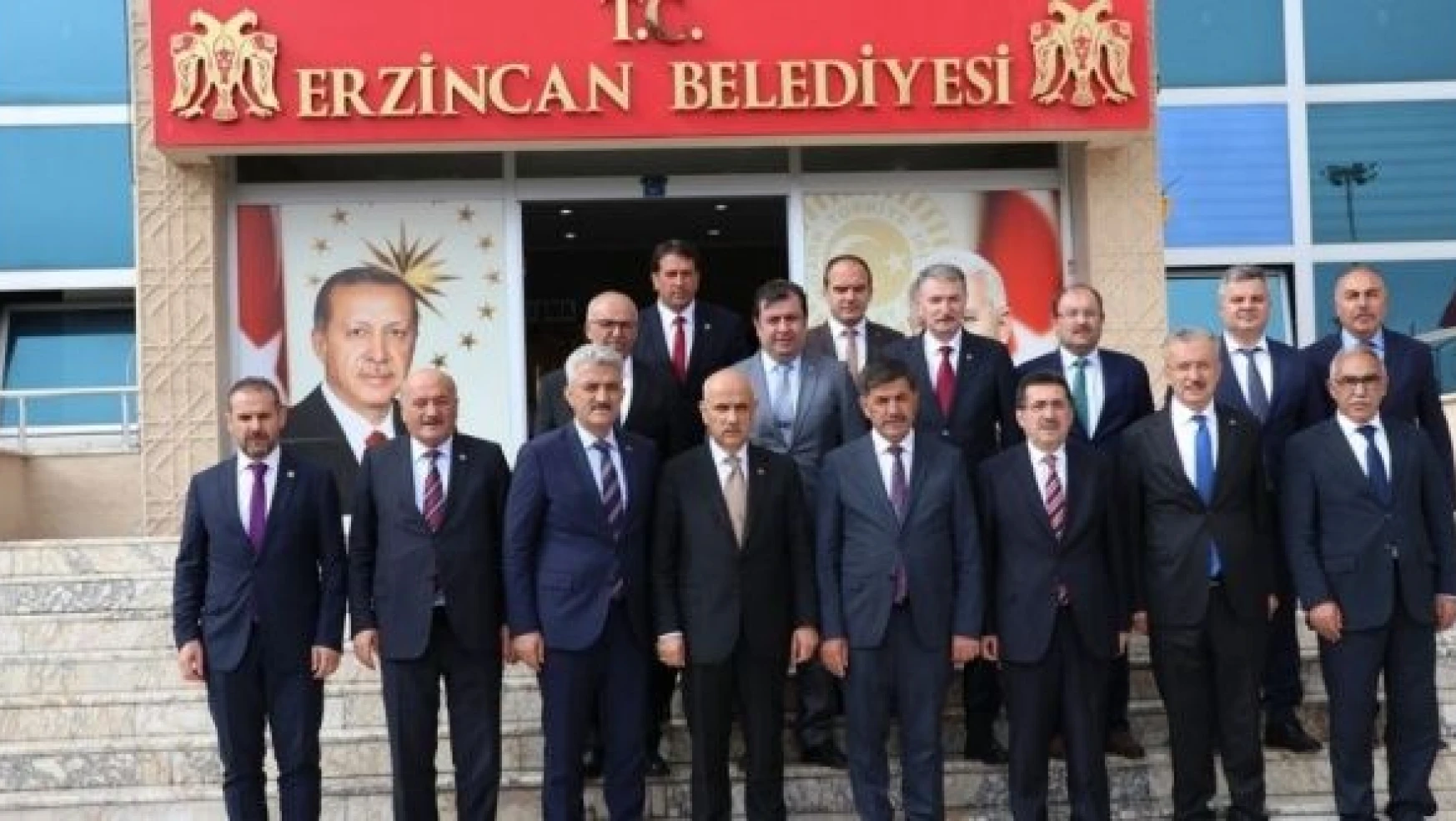 Tarım ve Orman Bakanı Kirişci, Erzincan'da partililerle buluştu