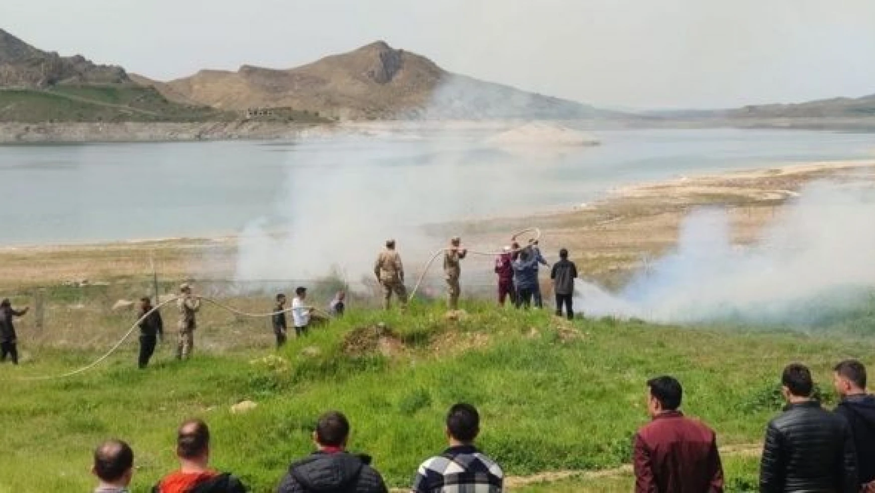 Tunceli'de jandarma ve güvenlik korucularına yangınla mücadele  eğitimi verildi