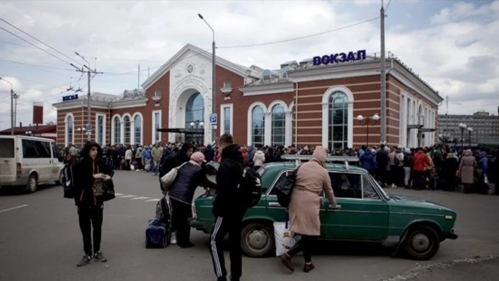 Ukrayna'da 5 bin sivil, güvenli bölgelere çıkarıldı