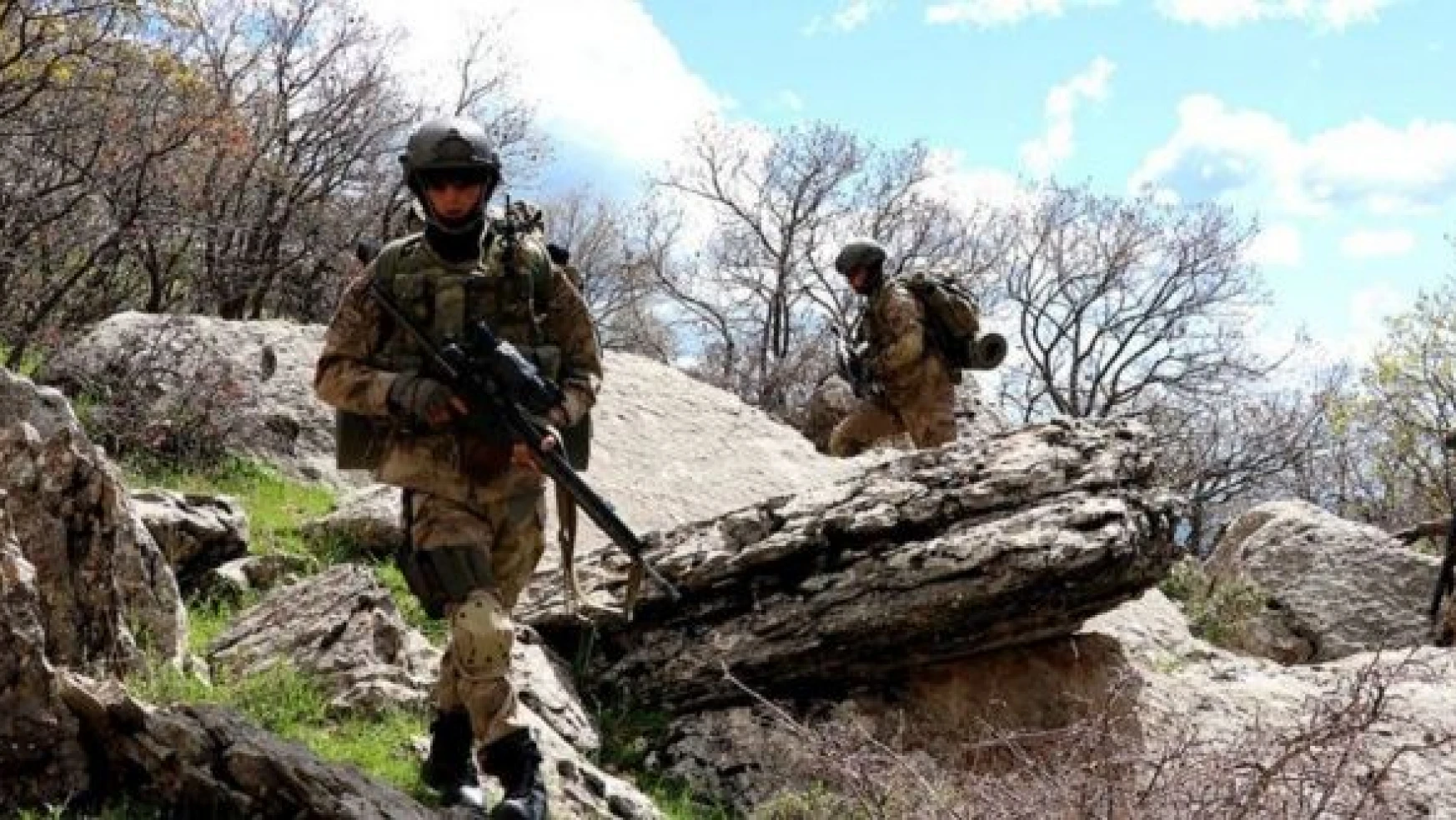 Van'da PKK sığınağı patlatıldı