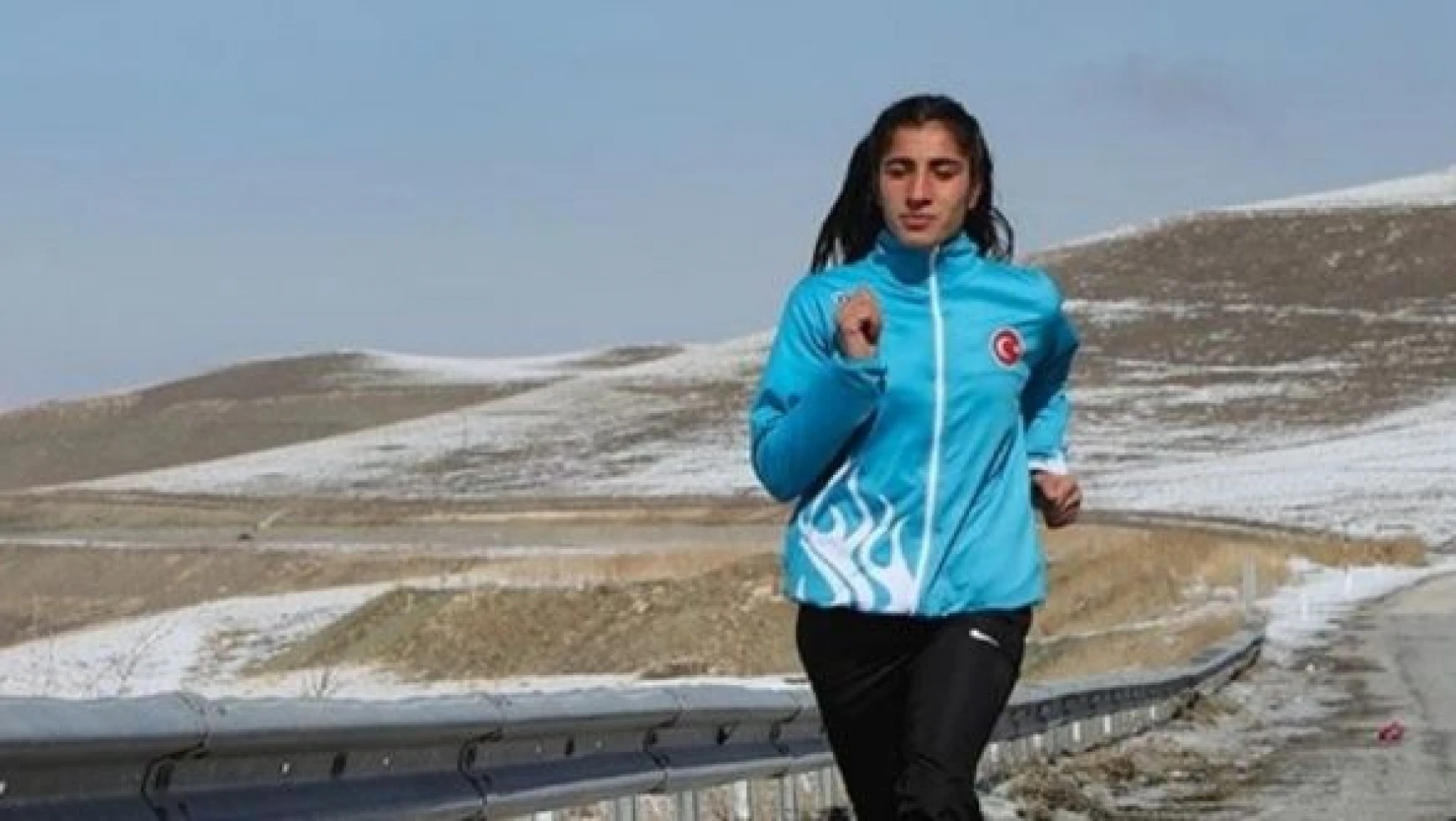 Vanlı milli atlet  Başkale'deki travertenlerde antrenman yaptı
