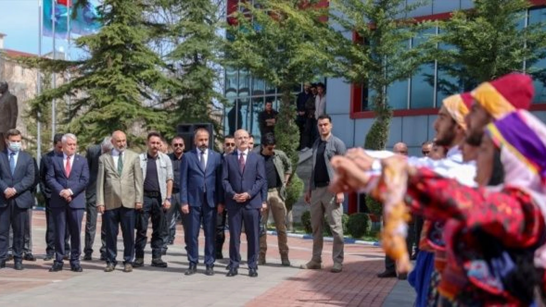 YÖK Başkanı Erol Özvar Van Yüzüncü Yıl Üniversitesi'ni ziyaret etti