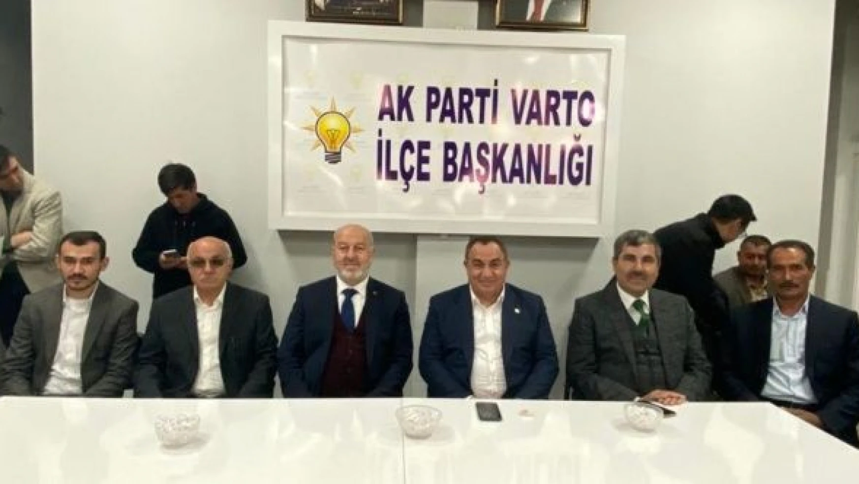 AK Parti Muş Milletvekili Şimşek, Varto'da  bayramlaştı