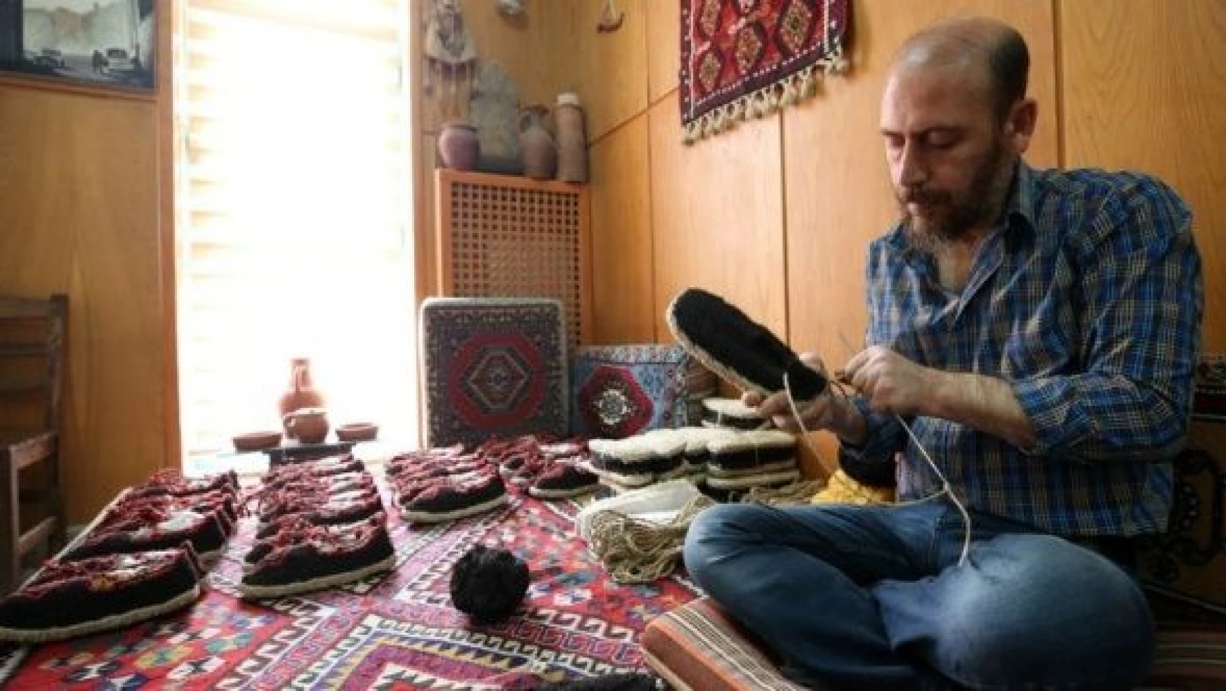 Bitlis'te devlet sanatçısı harik sanatını yaşatmak istiyor