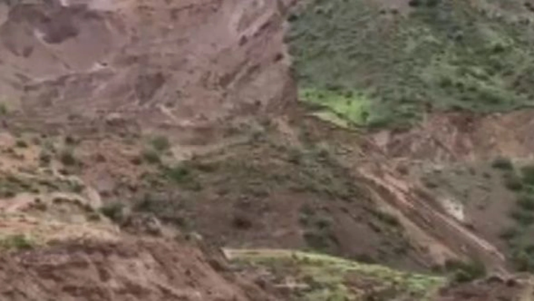 Erzurum'da HES barajı borusu heyelana yol açtı