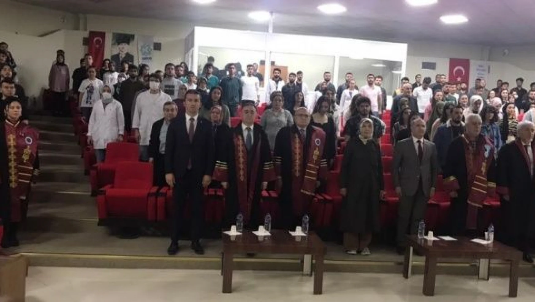 Kafkas Üniversitesi'nde 'Beyaz Önlük Giyme Töreni' düzenlendi