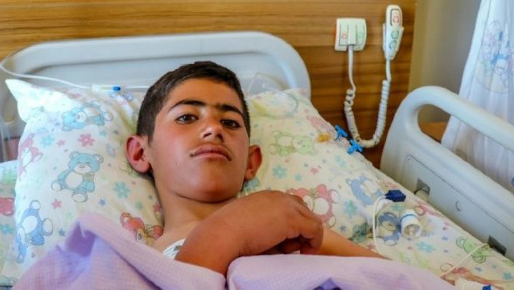 Kars'ta kaybolduktan 4 gün sonra bulunan çocuk Van'da tedavi ediliyor