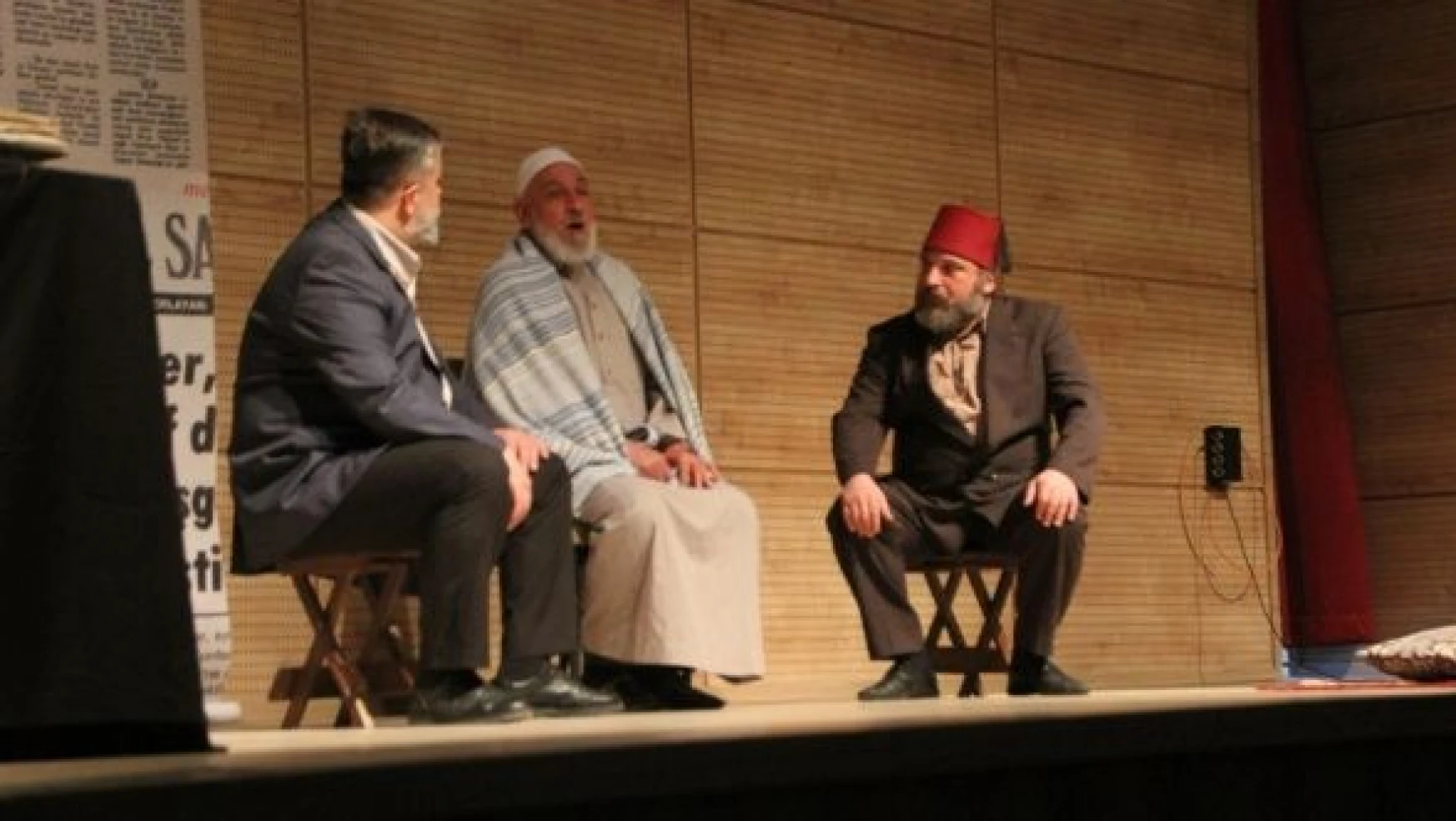 Muş'ta 'Ya İstiklal Ya İzmihlal' tiyatro oyunu sahnelendi