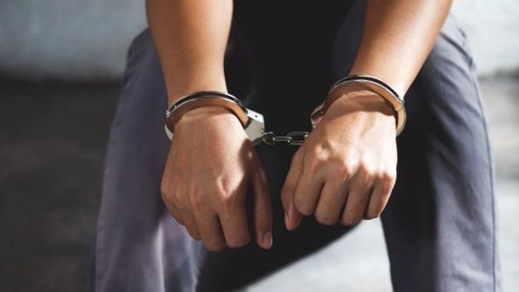 Van'da çeşitli suçlardan aranan 25 kişi tutuklandı