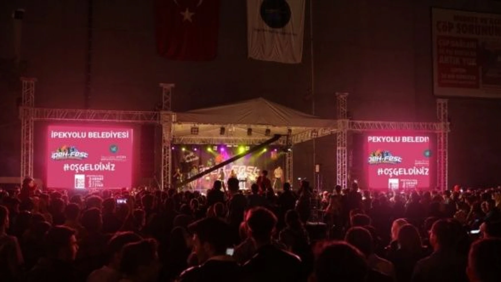 Van'da 'İpekfest Gençlik Festivali Konserleri' başladı