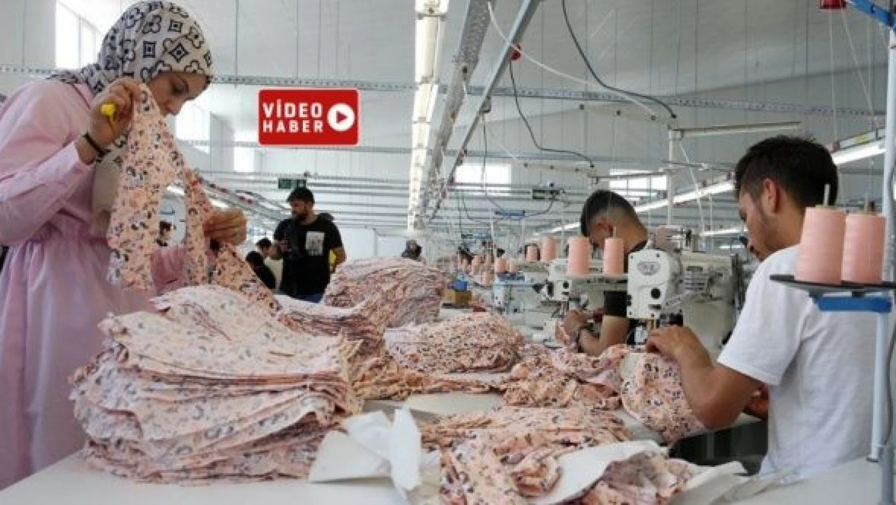 Adilcevaz'da tekstil fabrikası üretime başladı
