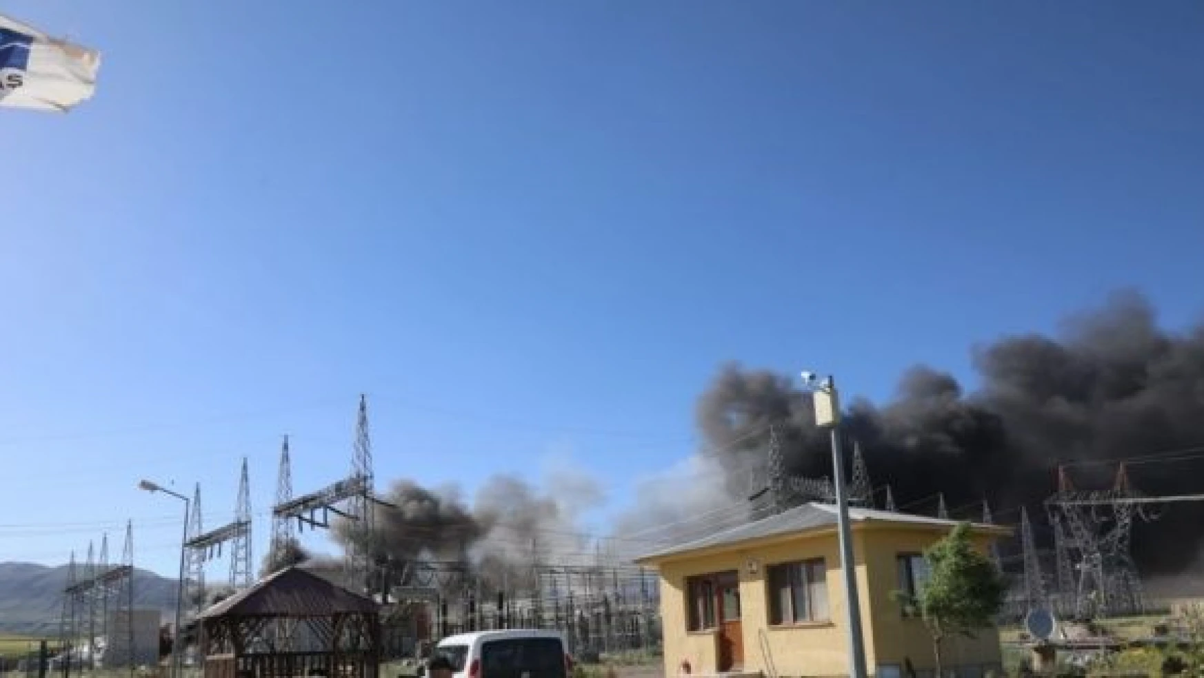 Van Başkale'de trafo merkezinde yangın çıktı