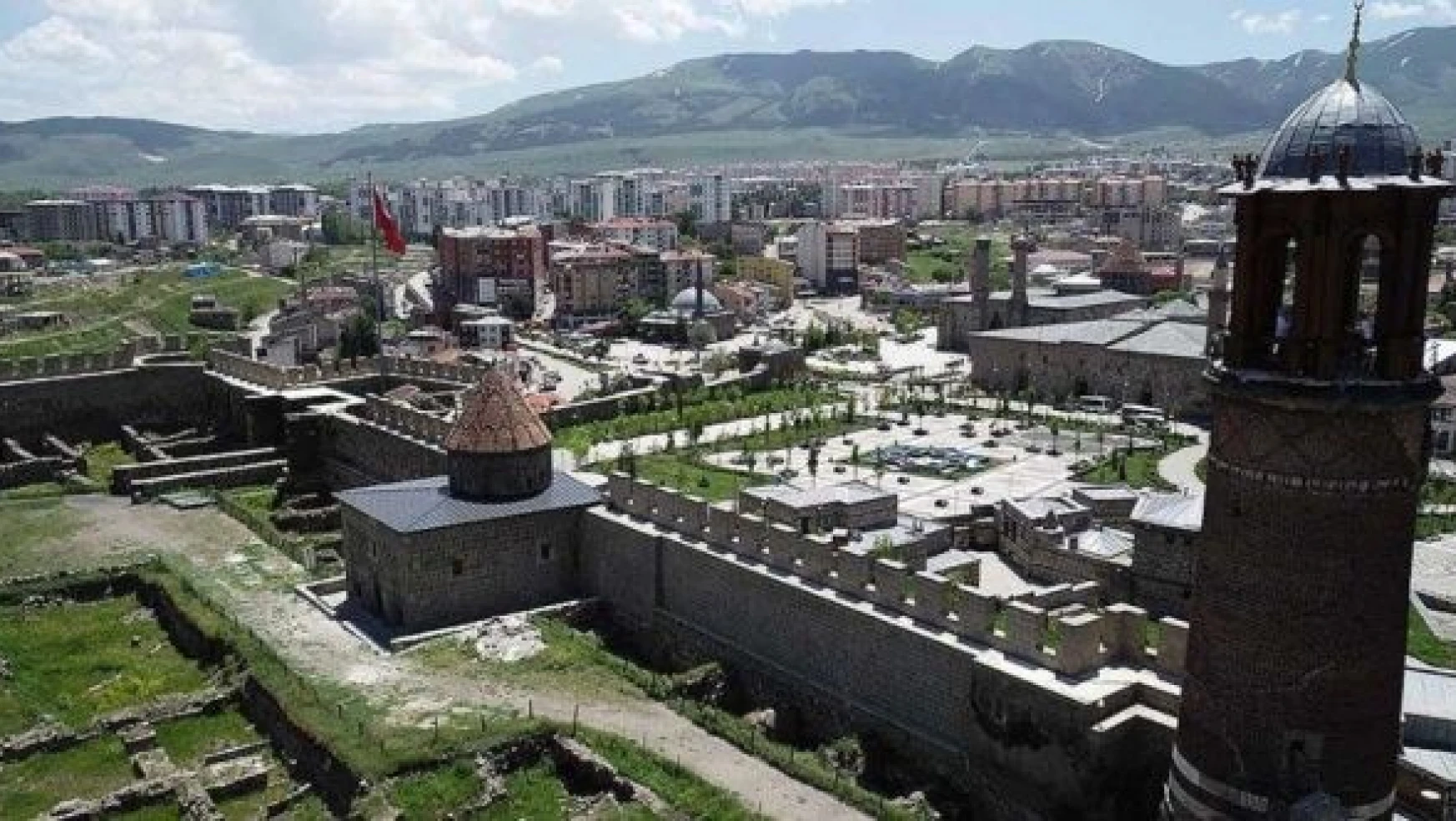 Erzurum'da 165 adet kale tespit edildi