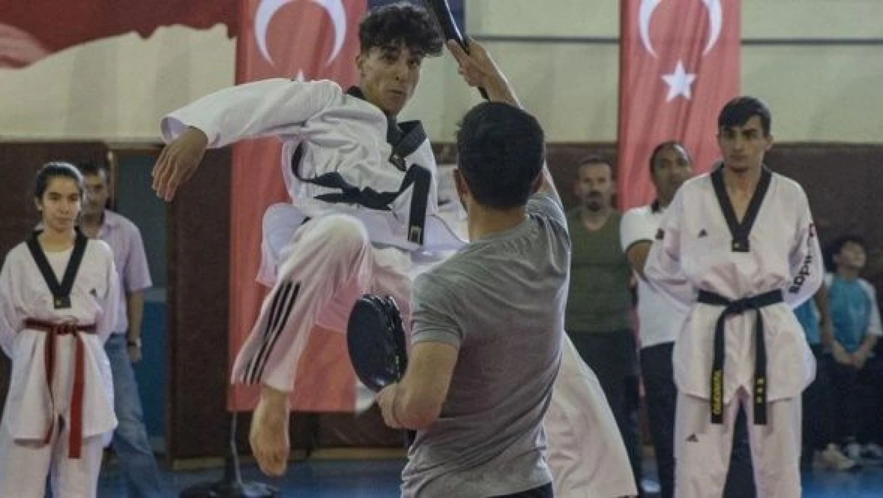 Erzurum'da 30 bin genç sporla buluşturulacak