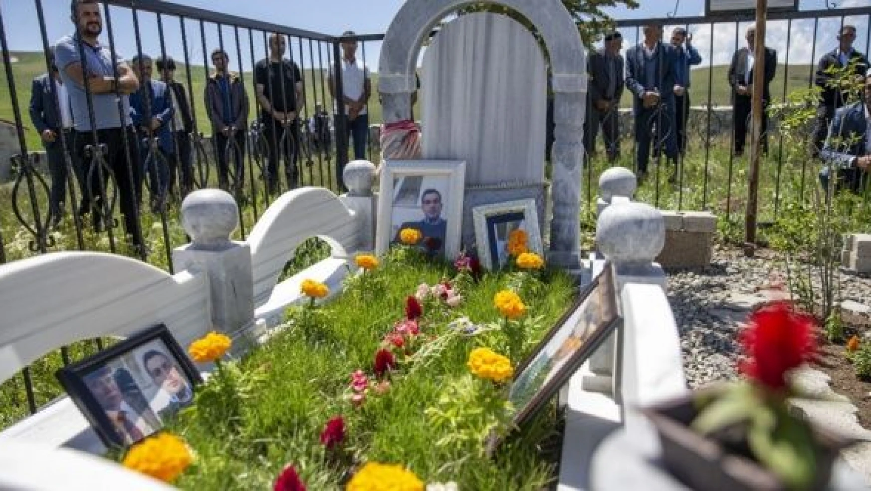 Erzurum'da PKK'nın üç yıl önce katlettiği amca ve yeğen anıldı