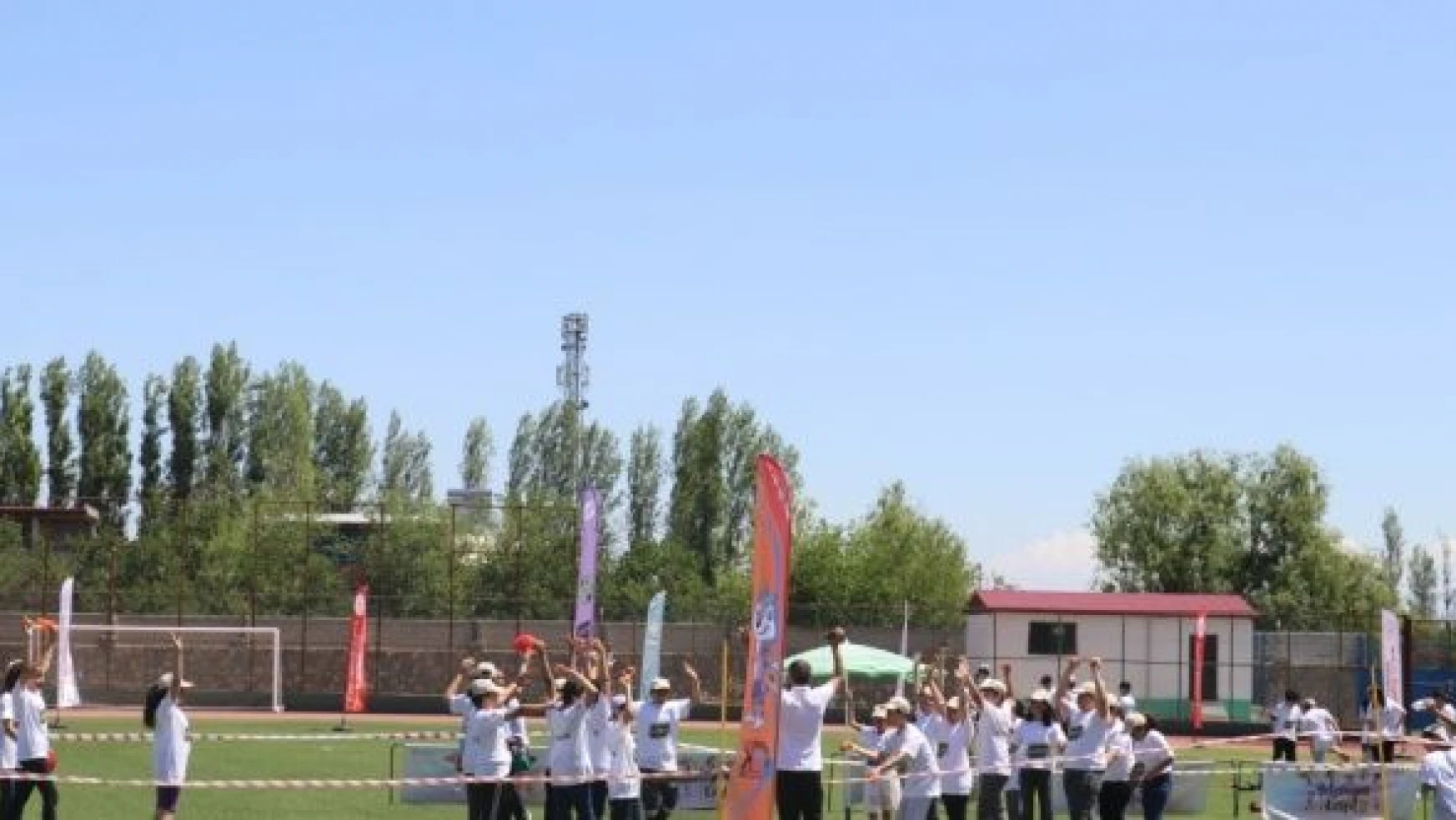 Iğdır'da 2'inci  Kayısı Cup Festivali başladı