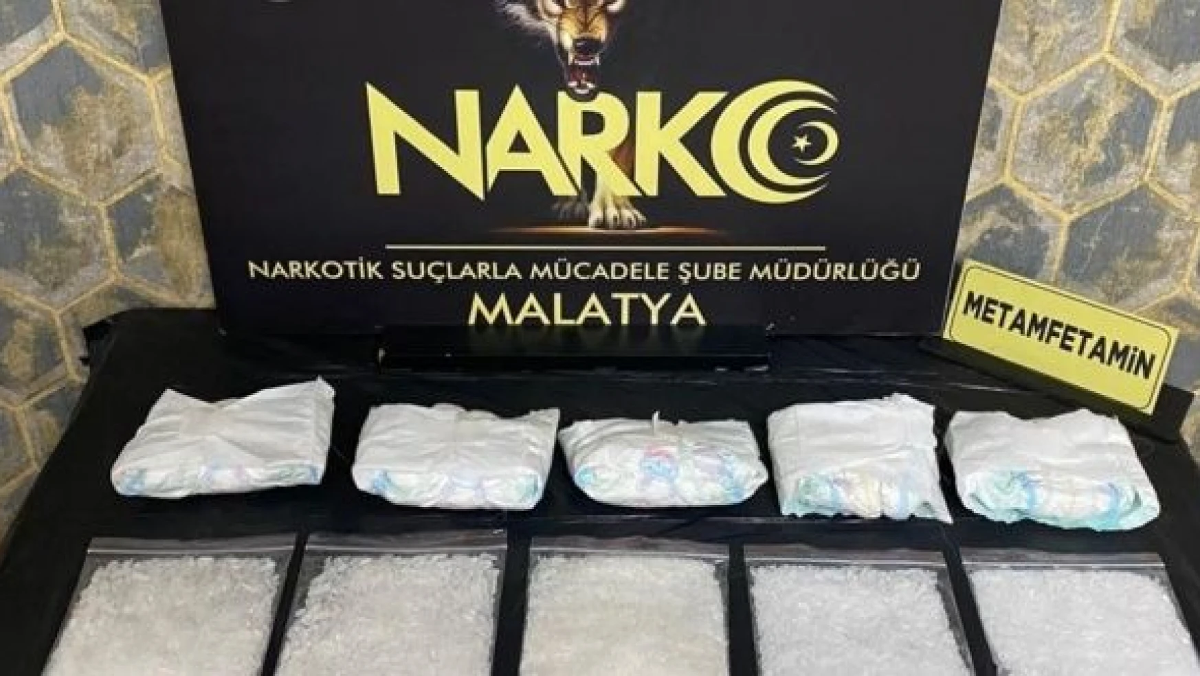 Malatya'da çocuk bezi ve ot çuvallarından uyuşturucu çıktı!
