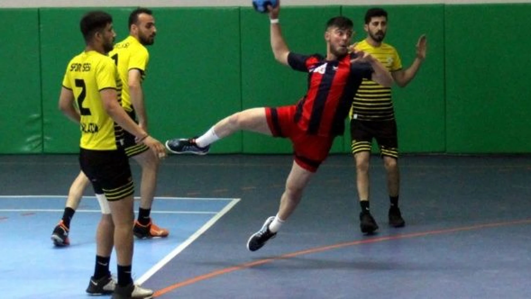 Malatya'da hentbol erkekler bölgesel lig müsabakaları başladı