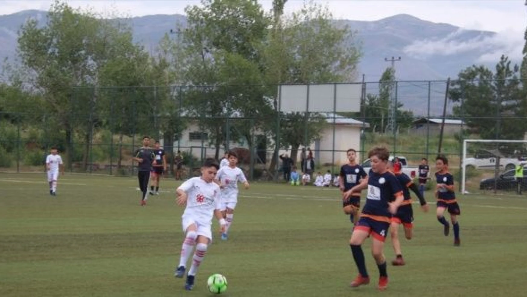 Vahap Küçük anısına U11- U12 Futbol Turnuvası düzenlendi