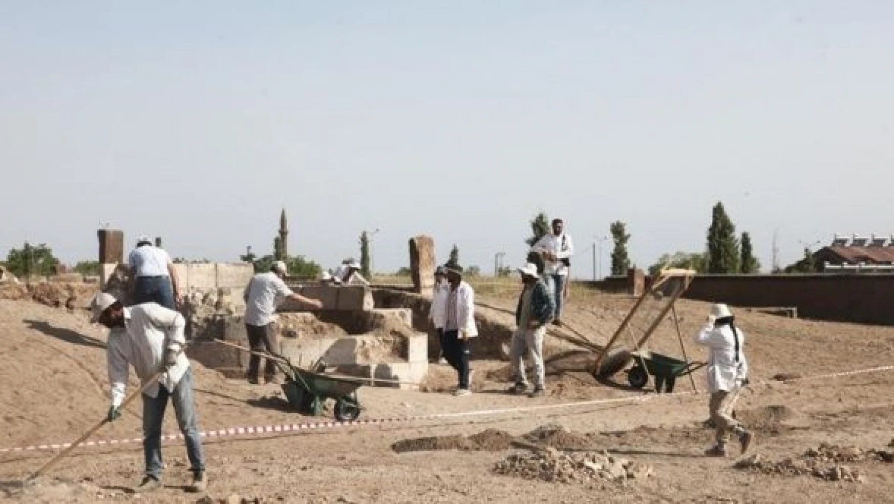 Selçuklu Meydan Mezarlığı'nda kazı ve restorasyon çalışmaları başladı