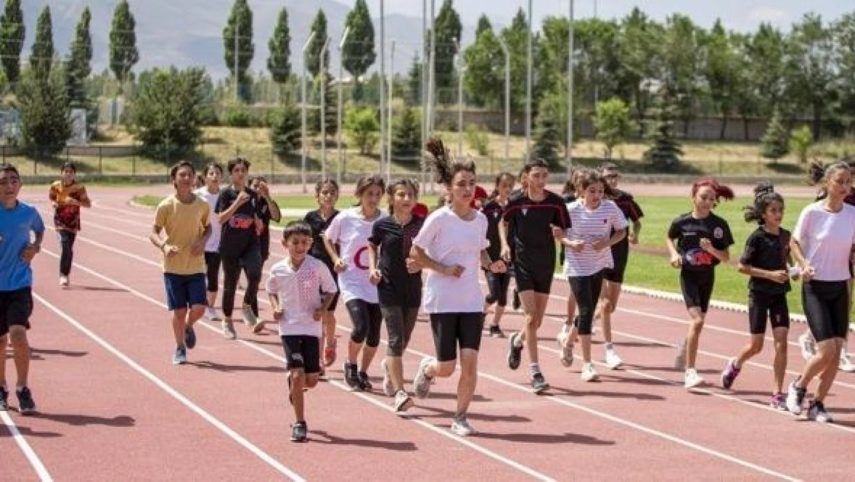 ན Temmuz Erzurum Kongresi Atletizm Koşusu' düzenlendi