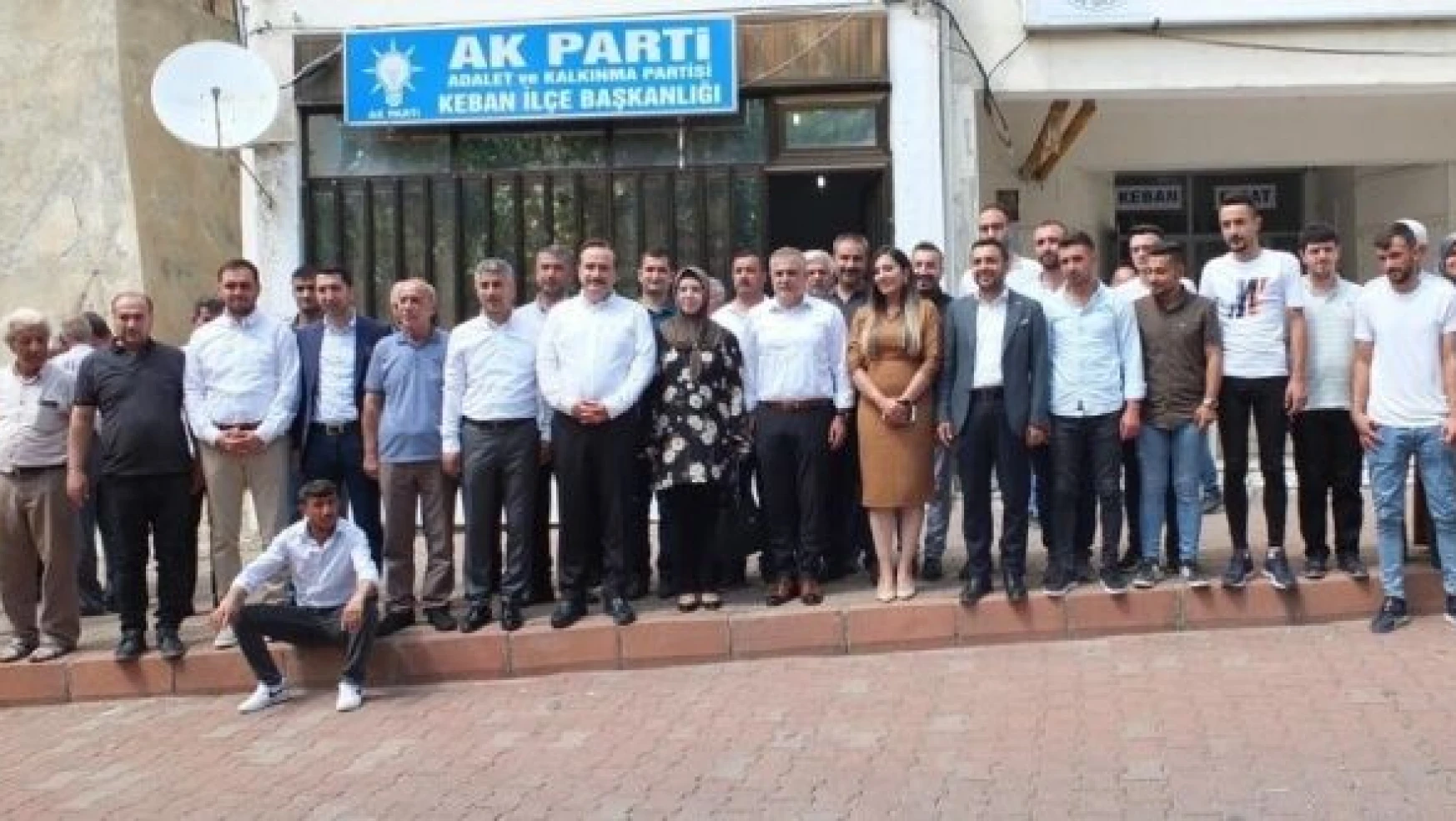 AK Parti Elazığ milletvekilleri  Keban'da partililerle bayramlaştı