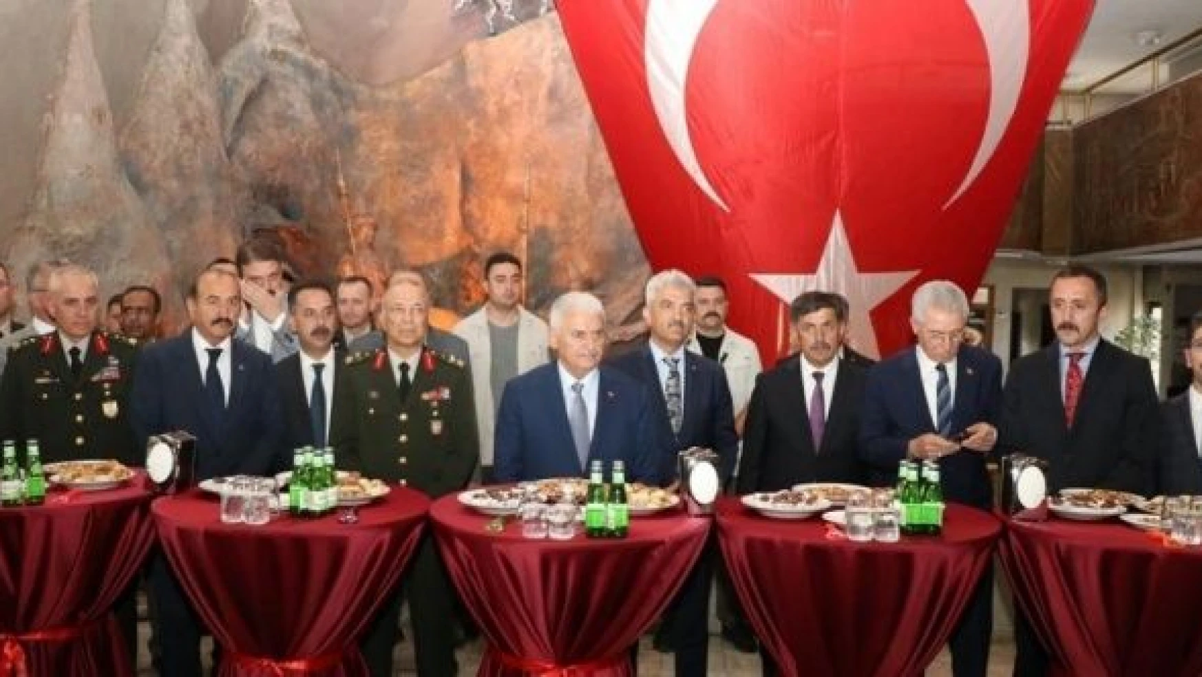 AK Parti Genel Başkanvekili Yıldırım, Erzincan'da bayramlaştı