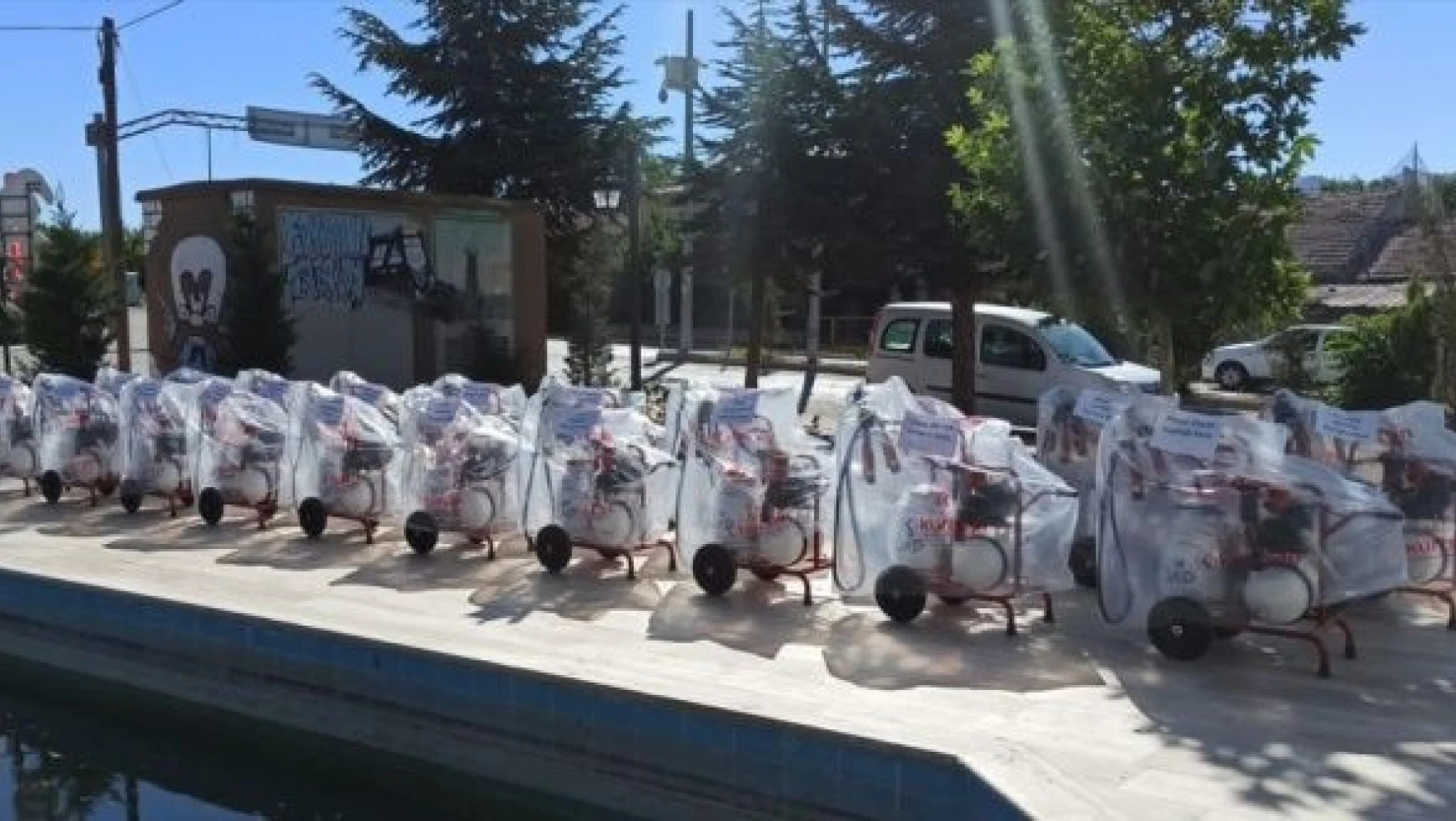 Baskil'de 45 yetiştiriciye süt sağım makinası dağıtıldı