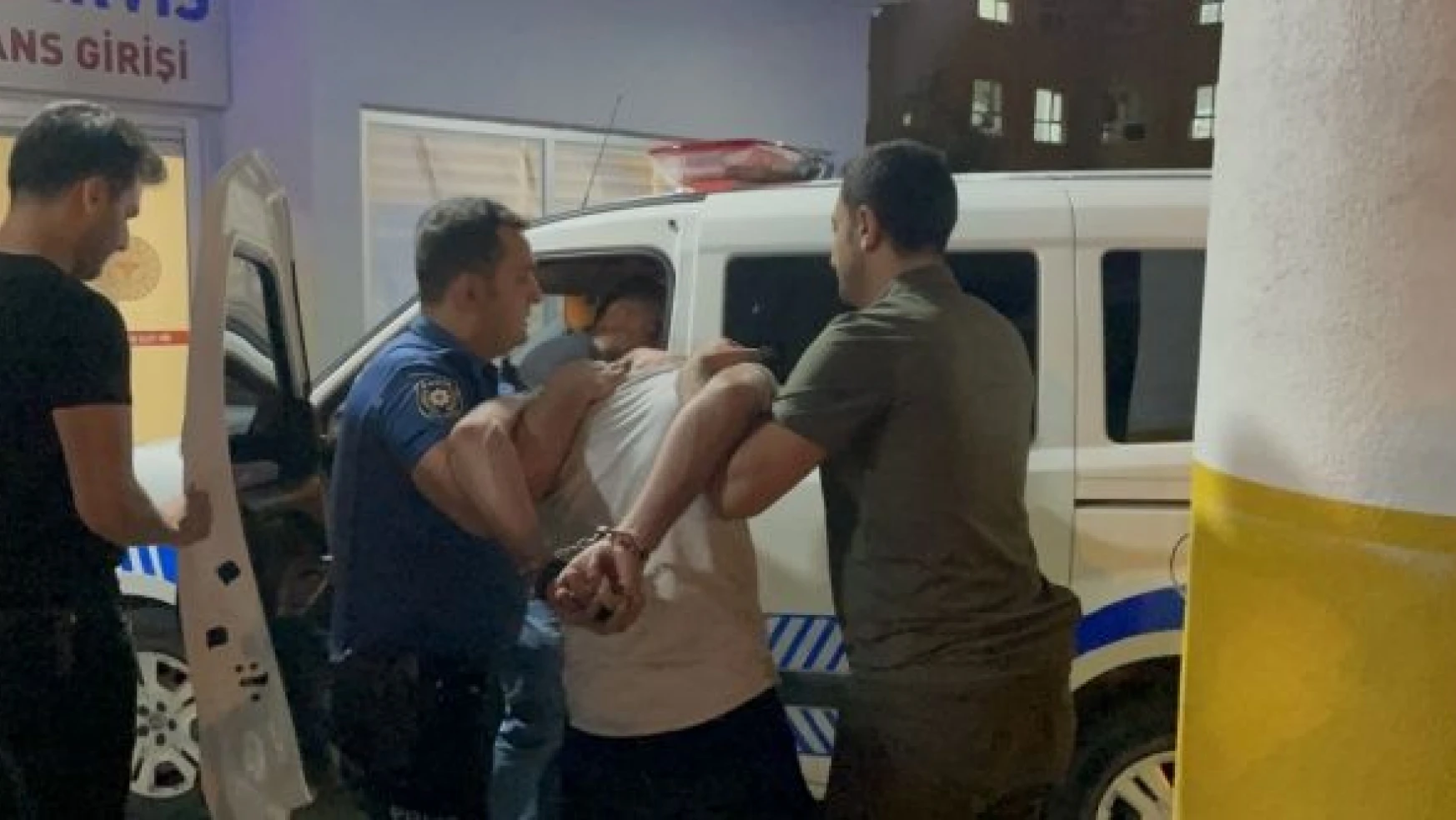 Erzincan'da polis memurunu  yaralayan şüpheli tutuklandı