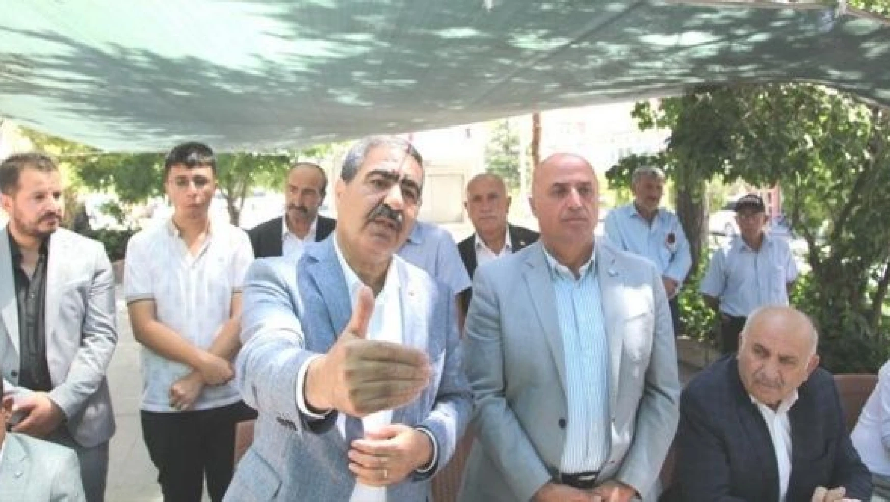 İYİ Parti Milletvekili Oral, Ahlat'ta