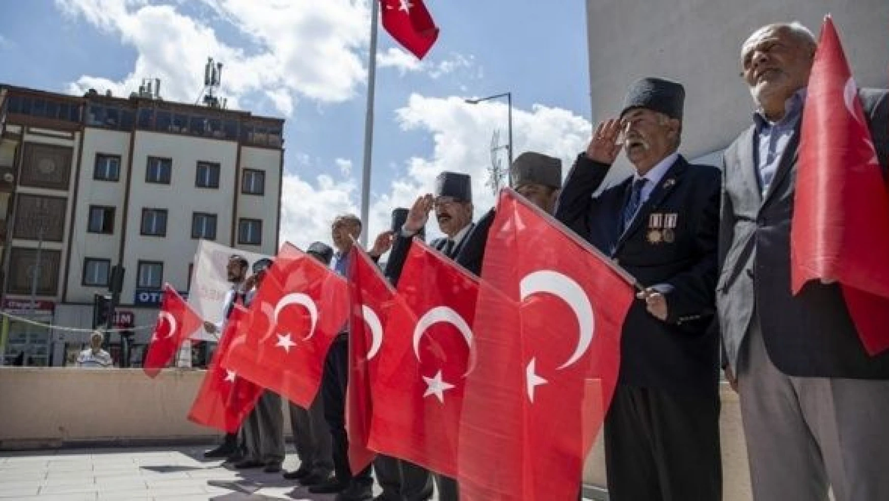 Kıbrıs Barış Harekatı'nın 48'inci yılı Erzurum'da  kutlandı