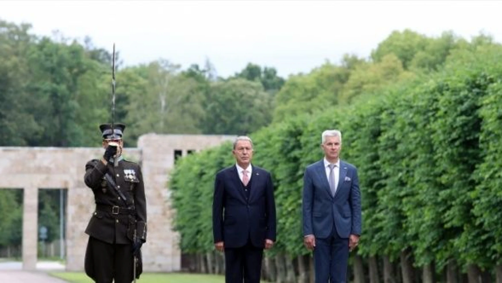Milli Savunma Bakanı Akar, Letonya'da