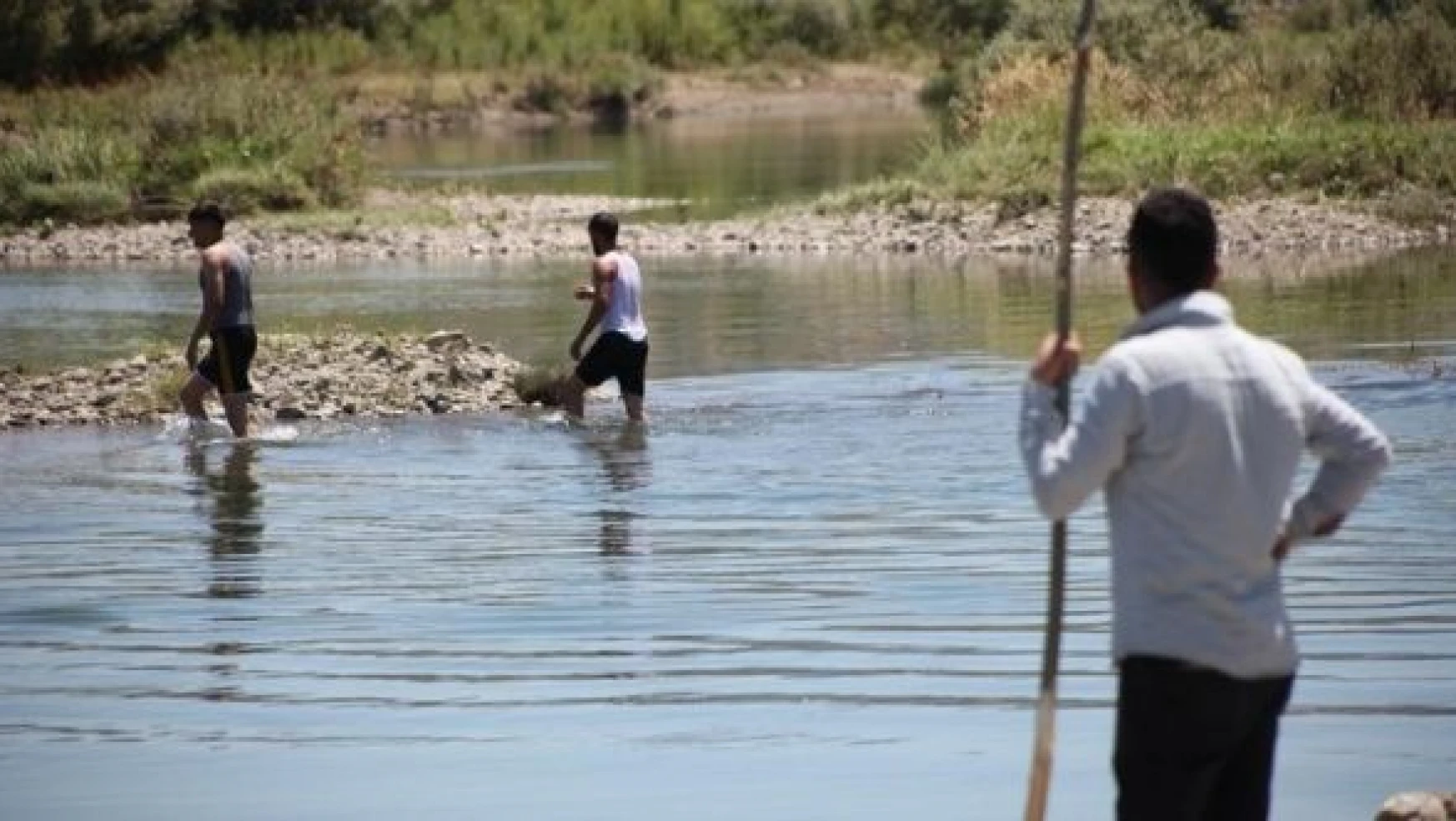 Murat Nehri'nde akıntıya kapılan kişi hala bulunamadı!