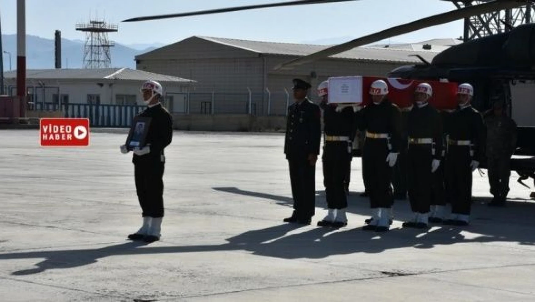Şehit Piyade Uzman Çavuş Remzi Nişan için Hakkari'de tören düzenlendi