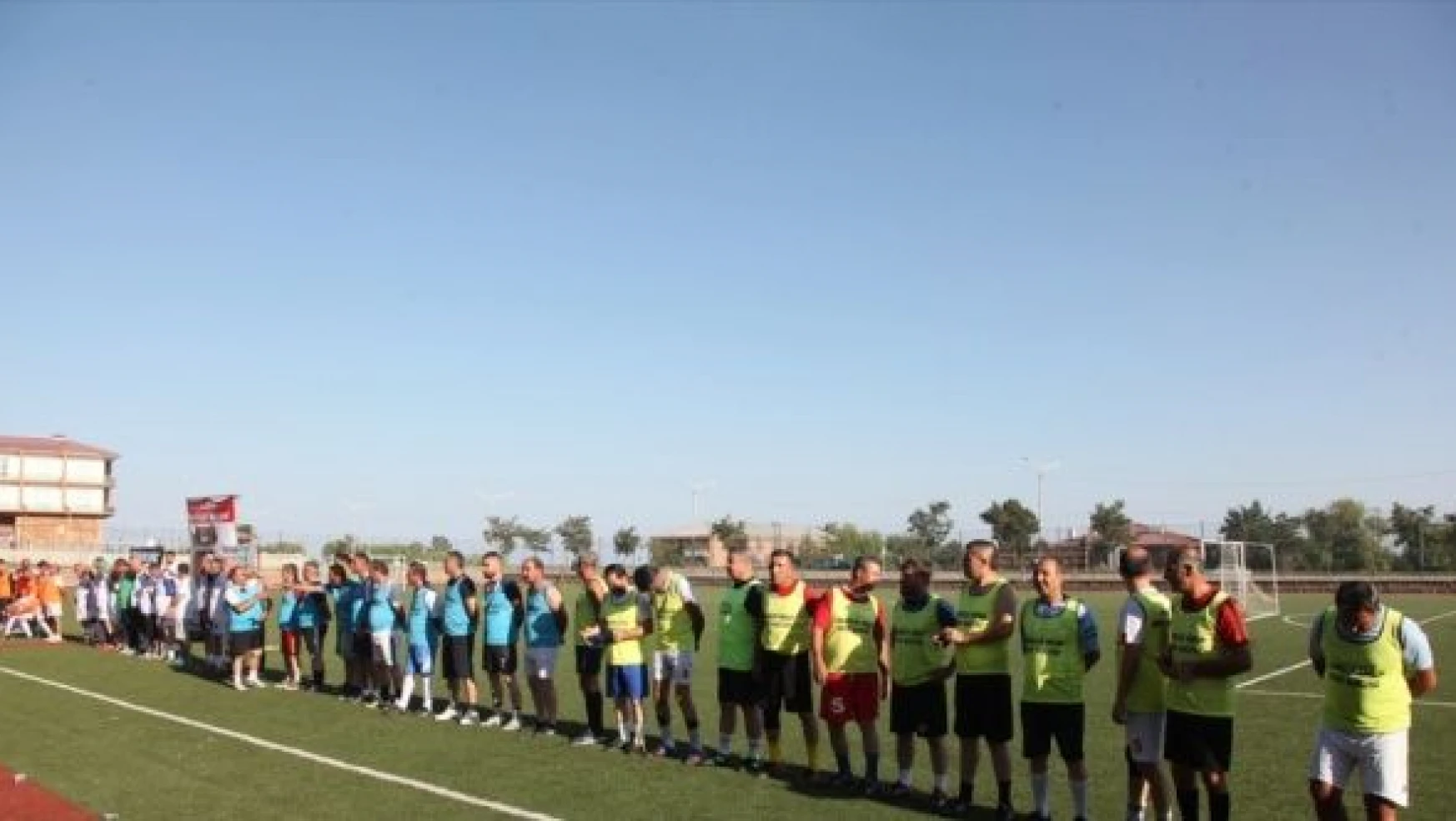 Ahlat'ta ƈ'inci Şöhretler Karması Futbol Turnuvası' yapıldı
