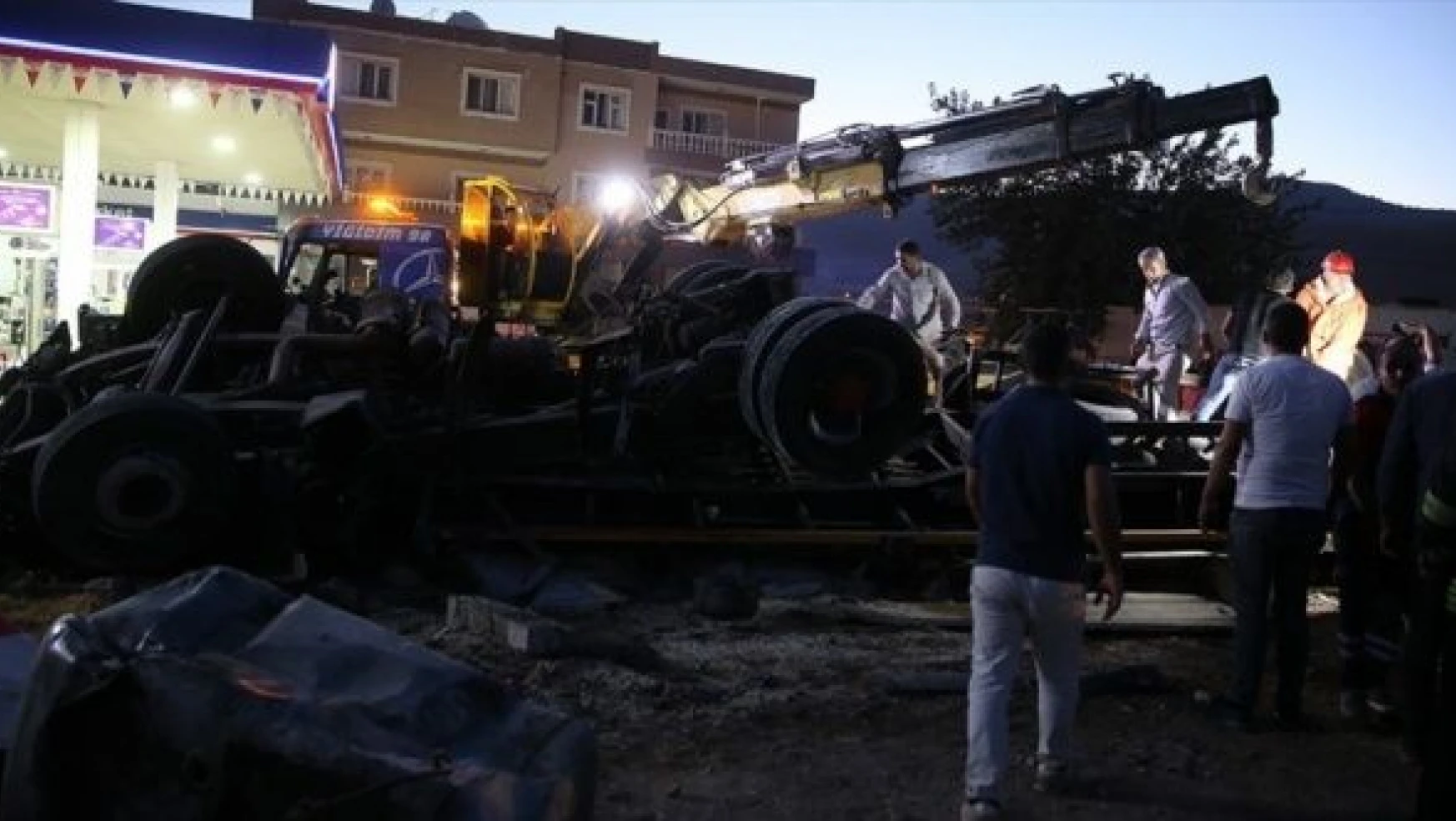 Mardin'de 20 kişinin öldüğü kazada yakınlarını kaybedenler o anları anlattı