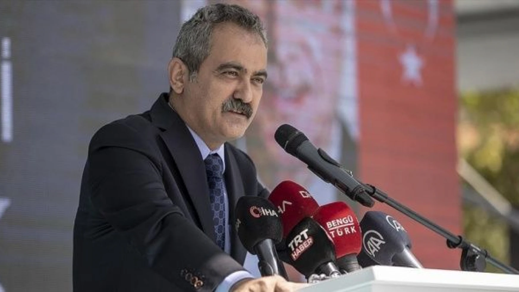Milli Eğitim Bakanı Özer: &quotKöy yaşam merkezlerinin sayısı eylülde bin 500'e ulaşacak"